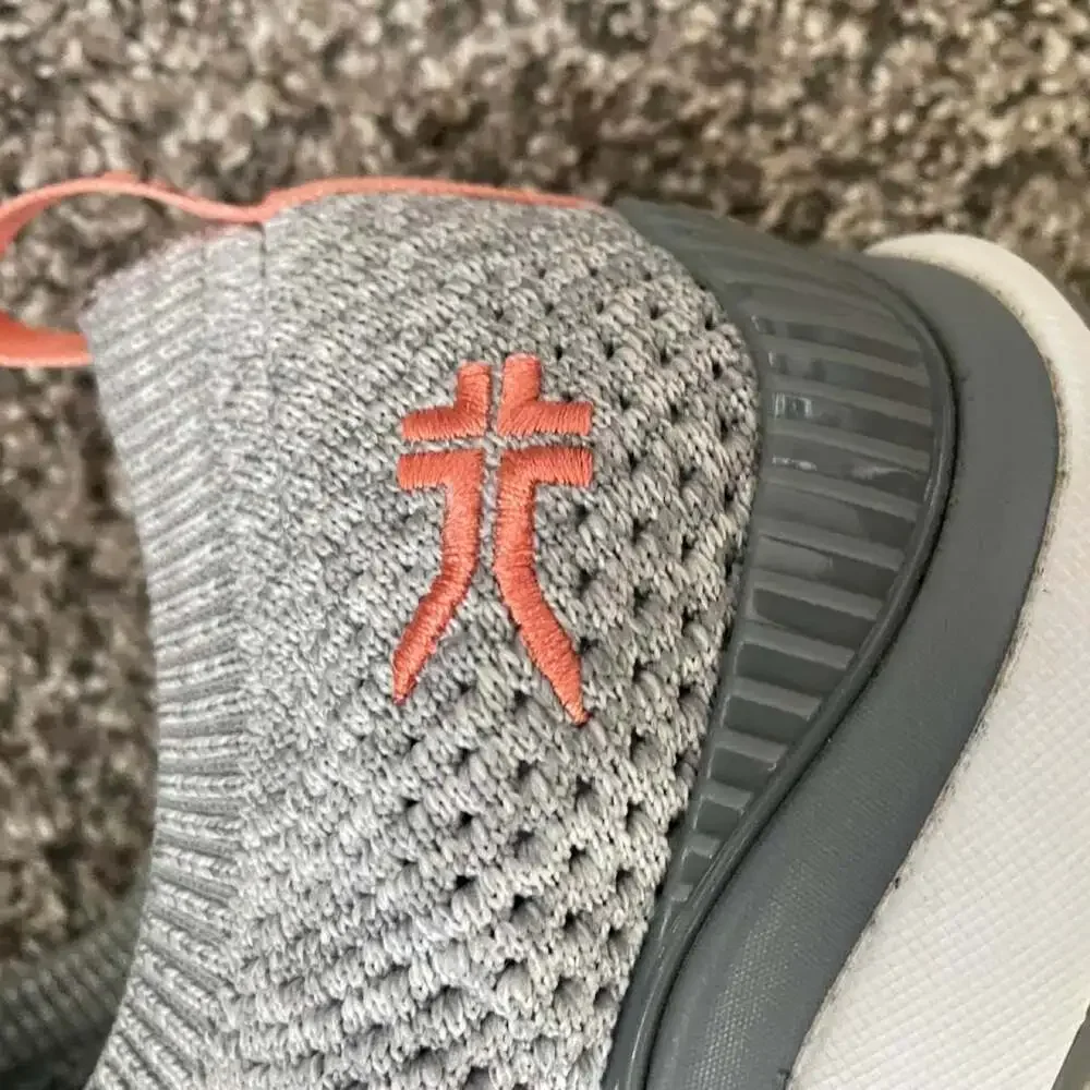 Kuru Quantum Gray and Pink Knit Sneakers